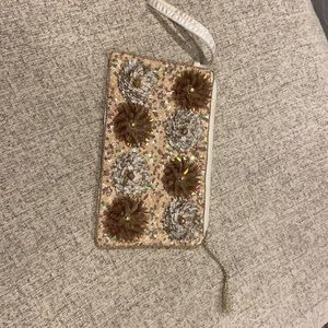 Clutch Purse- neutral colors- so pretty for a night out or for a wedding
